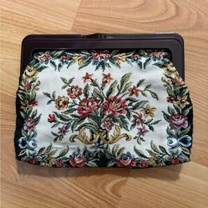 Vintage 1970s Floral tapestry clutch bag